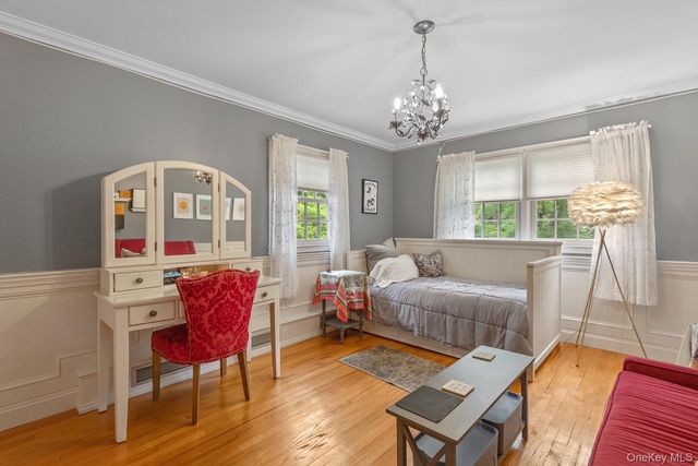 65 Avery Road, Woodbury, NY 11797