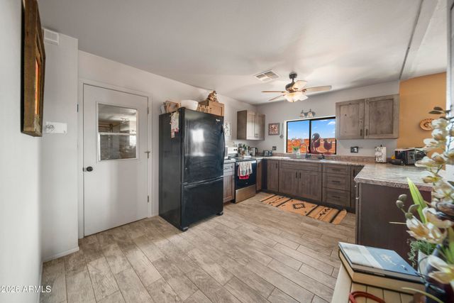 52032 N 297th Avenue, Wickenburg, AZ 85390