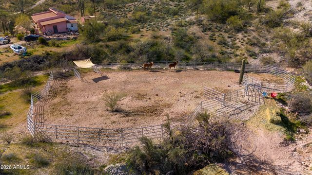 52032 N 297th Avenue, Wickenburg, AZ 85390