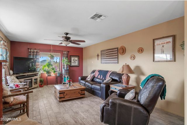 52032 N 297th Avenue, Wickenburg, AZ 85390