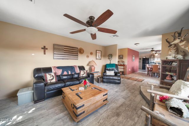 52032 N 297th Avenue, Wickenburg, AZ 85390