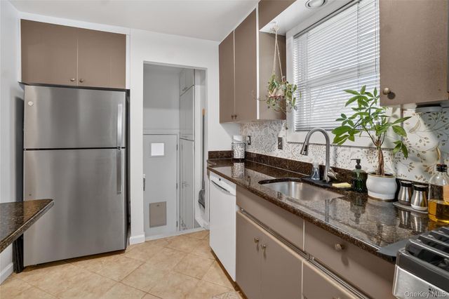 9028 218th Place, Queens Village, NY 11428