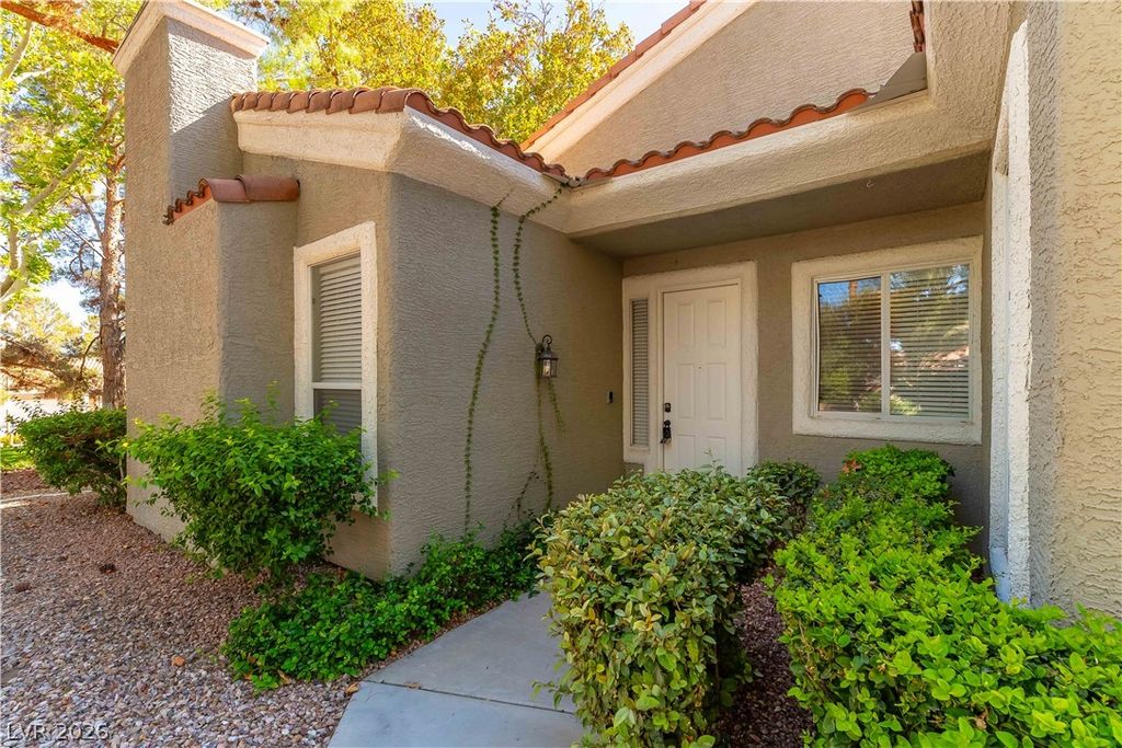 1924 Summer Pine Court 101, Las Vegas, NV 89134 — photo 3