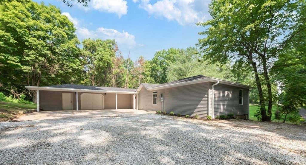 2097 Tripleton Pike Road, Bedford, IN 47421