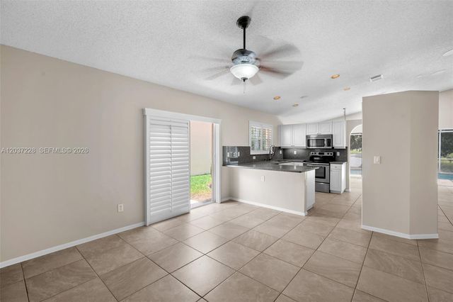 467 SW 191st Terrace, Pembroke Pines, FL 33029