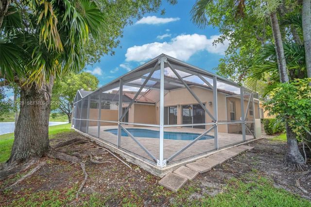 467 SW 191st Terrace, Pembroke Pines, FL 33029