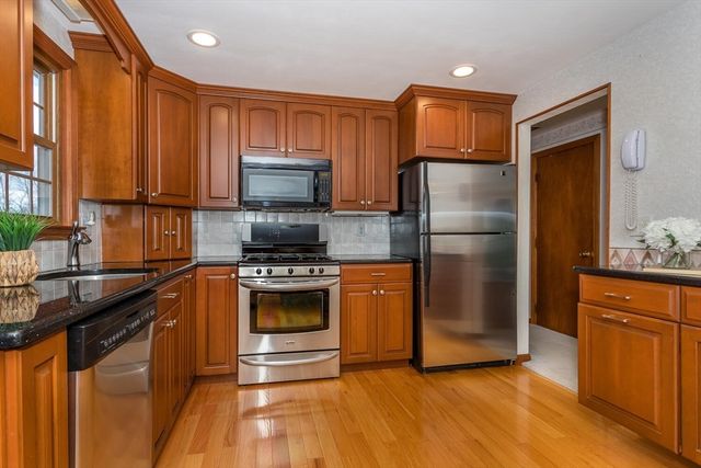 134 Curtis Ave, Stoughton, MA 02072