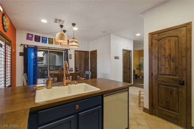 113 Weisbrook Court, Henderson, NV 89011