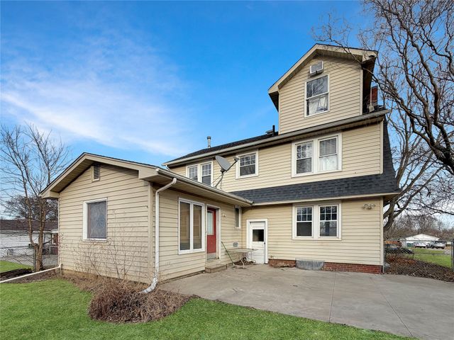 1109 N Howard Street, Indianola, IA 50125