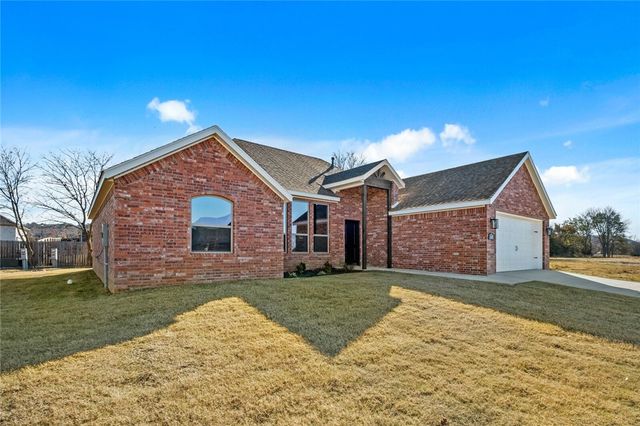 4668 W Triangle Street, Fayetteville, AR 72704