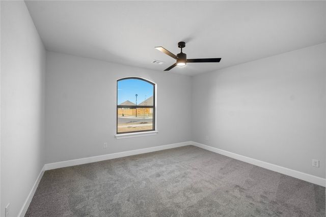 4668 W Triangle Street, Fayetteville, AR 72704