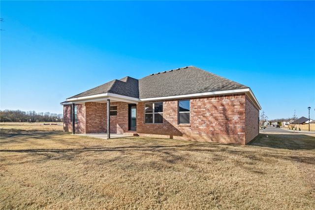 4668 W Triangle Street, Fayetteville, AR 72704