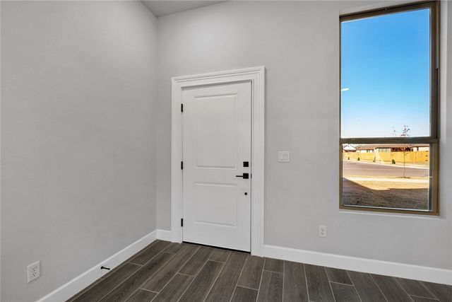 4668 W Triangle Street, Fayetteville, AR 72704