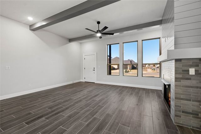 4668 W Triangle Street, Fayetteville, AR 72704