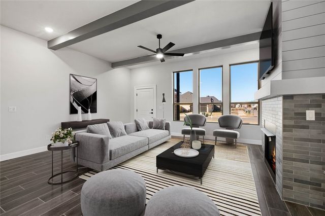 4668 W Triangle Street, Fayetteville, AR 72704