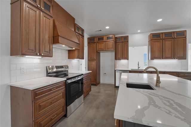 9345 Hajovsky Road, La Grange, TX 78945