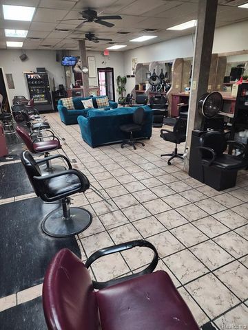 9646 Greenfield Road, Detroit, MI 48227