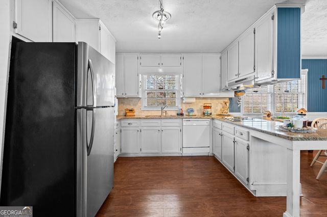 145 New Hope Circle, Fayetteville, GA 30214