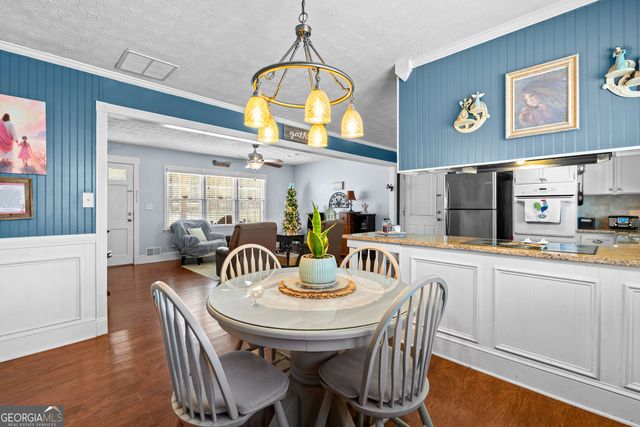 145 New Hope Circle, Fayetteville, GA 30214