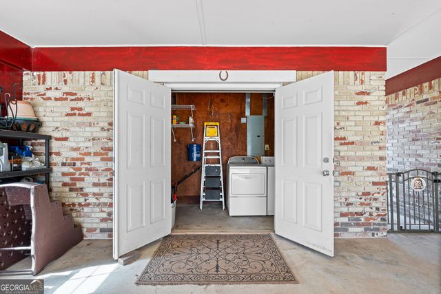 145 New Hope Circle, Fayetteville, GA 30214