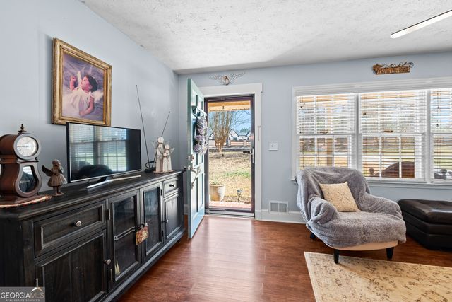 145 New Hope Circle, Fayetteville, GA 30214