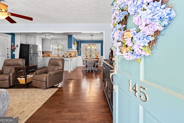 145 New Hope Circle, Fayetteville, GA 30214