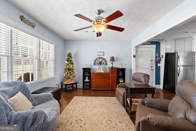 145 New Hope Circle, Fayetteville, GA 30214