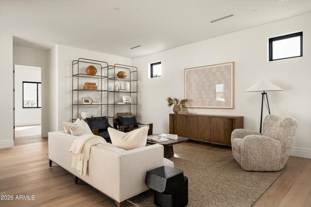 6711 E JENAN Drive, Scottsdale, AZ 85254