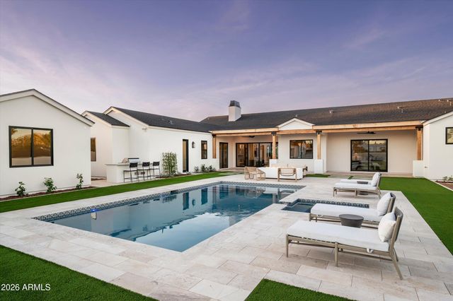 6711 E JENAN Drive, Scottsdale, AZ 85254