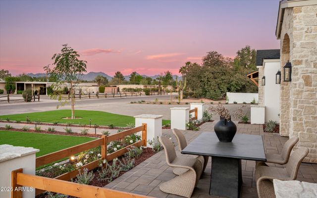 6711 E JENAN Drive, Scottsdale, AZ 85254