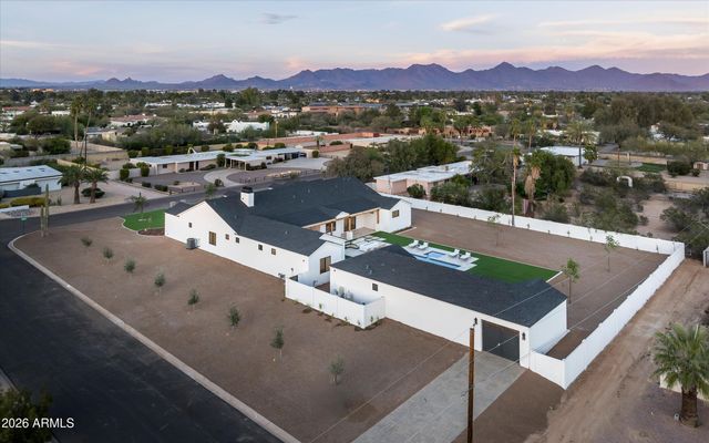 6711 E JENAN Drive, Scottsdale, AZ 85254