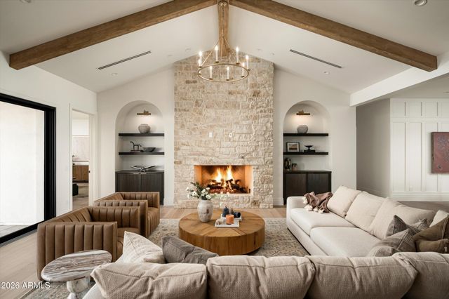 6711 E JENAN Drive, Scottsdale, AZ 85254