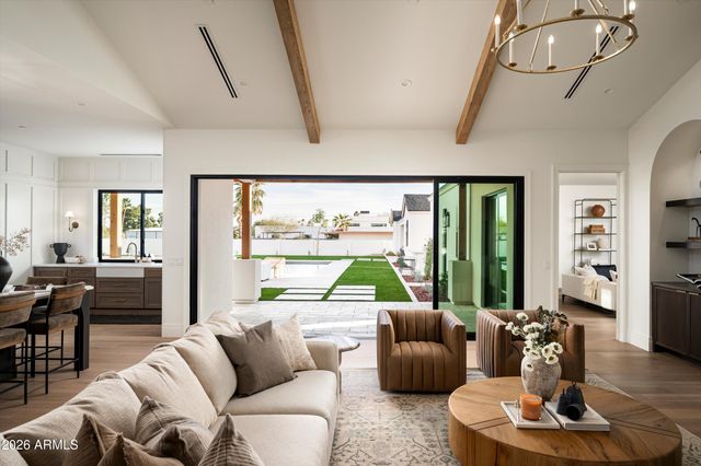 6711 E JENAN Drive, Scottsdale, AZ 85254