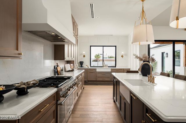 6711 E JENAN Drive, Scottsdale, AZ 85254