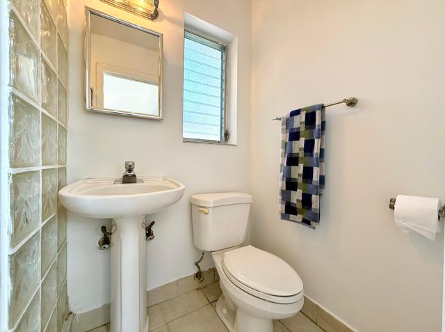 1532 NE 27TH Drive, Wilton Manors, FL 33334
