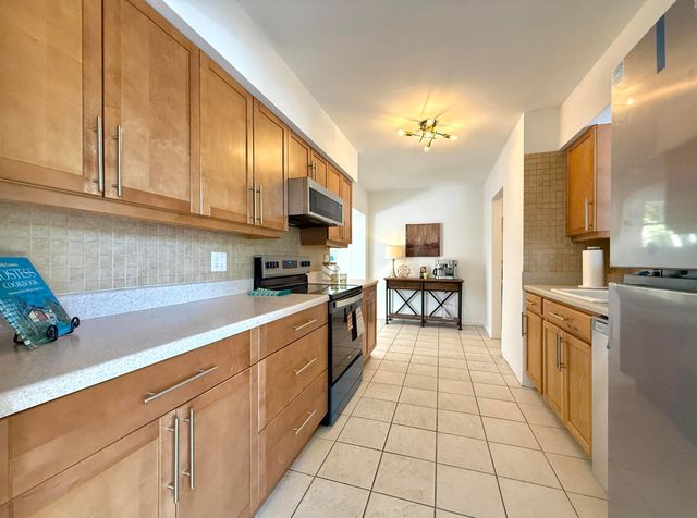 1532 NE 27TH Drive, Wilton Manors, FL 33334