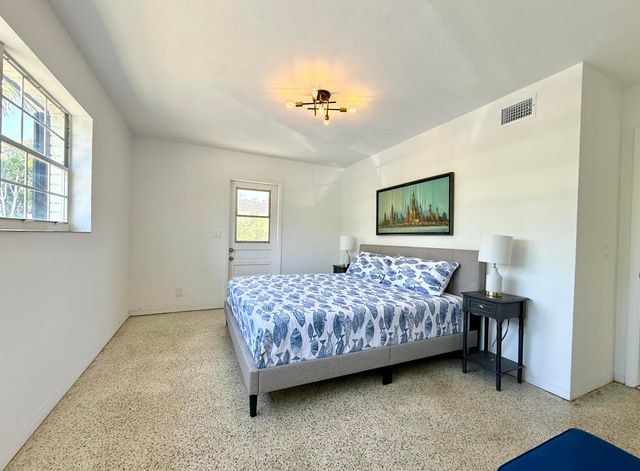 1532 NE 27TH Drive, Wilton Manors, FL 33334