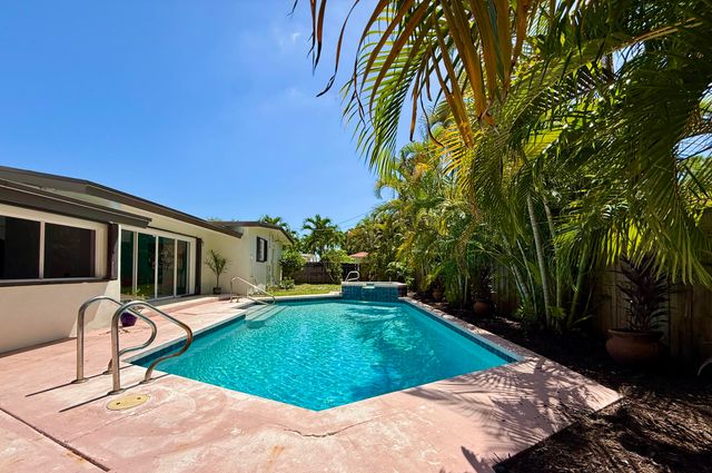 1532 NE 27TH Drive, Wilton Manors, FL 33334