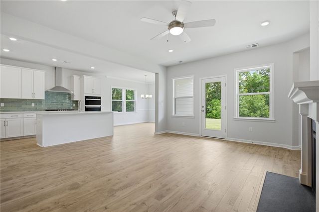 130 Teal Lane, Seneca, SC 29678