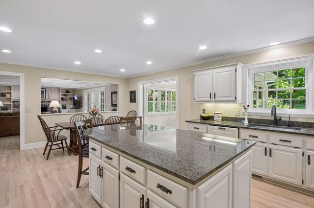 215 Hollander Road, Orono, MN 55391