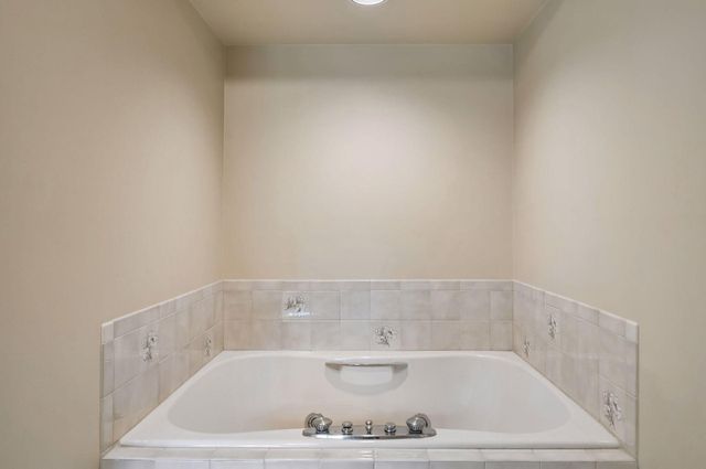 215 Hollander Road, Orono, MN 55391