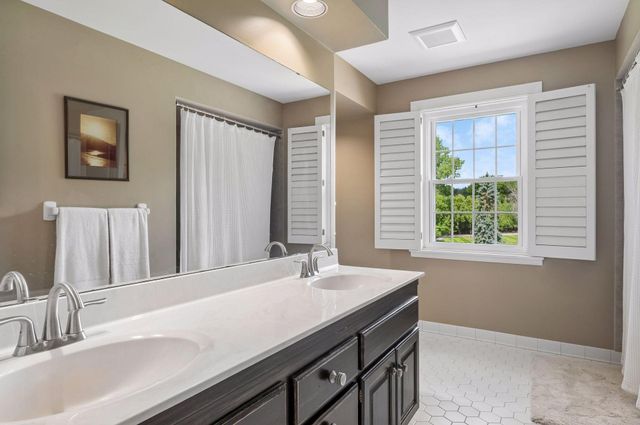 215 Hollander Road, Orono, MN 55391