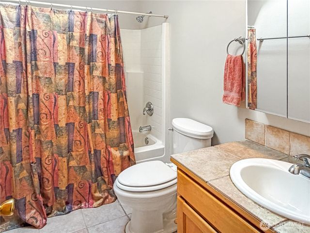 673 Majestic View Lane, Camano Island, WA 98282