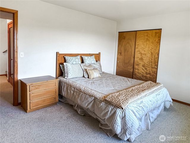 673 Majestic View Lane, Camano Island, WA 98282