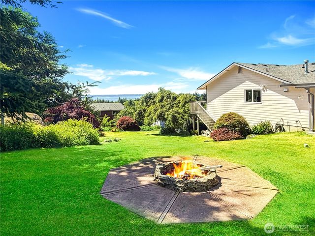 673 Majestic View Lane, Camano Island, WA 98282