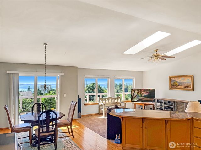 673 Majestic View Lane, Camano Island, WA 98282