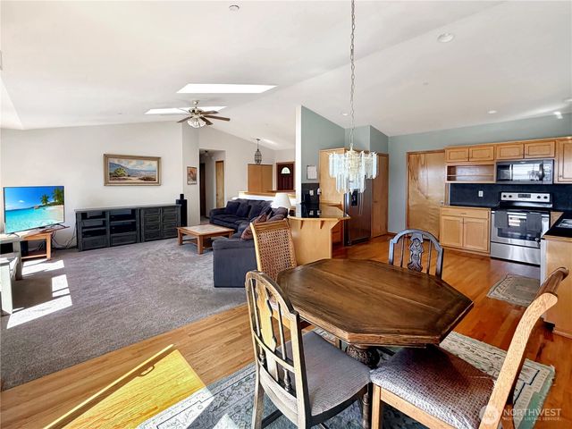 673 Majestic View Lane, Camano Island, WA 98282