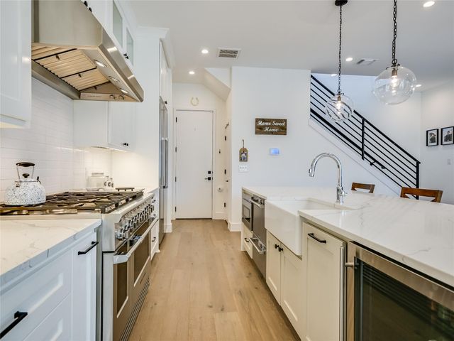 2004 Oxford Ave, Austin, TX 78704