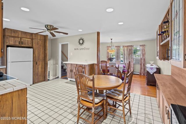 17 Lakeland Drive, Port Monmouth, NJ 07758
