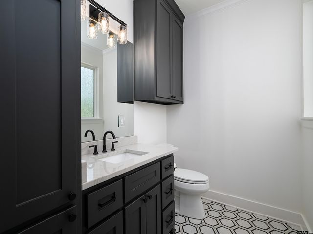 1555 Maple Circle, Tyler, TX 75703